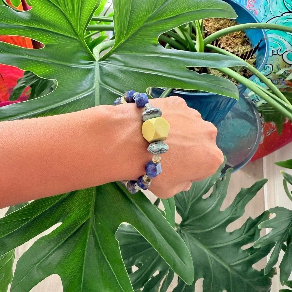 Serpentine, Jasper, Prehnite & Sodalite Bracelet (one) - Picture 4 of 8